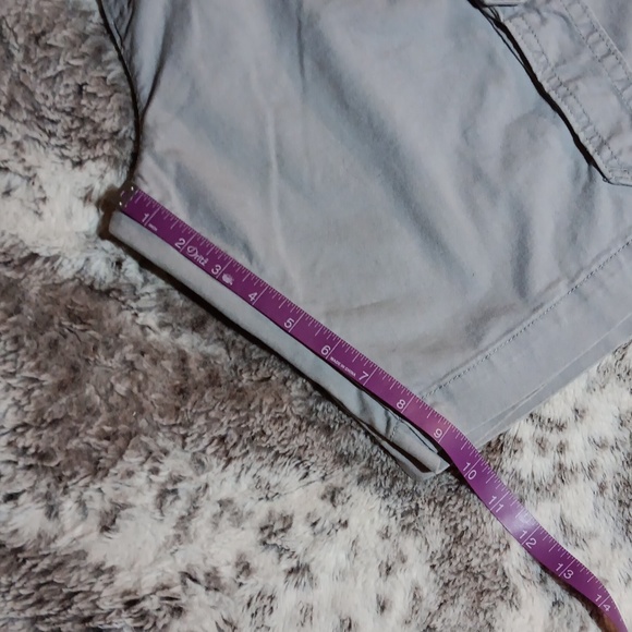 Old Navy Khaki Cargo Shorts - Picture 4 of 6